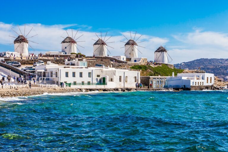 Exploring the Greek Islands on our Greek Island Hopper Tour - AESU